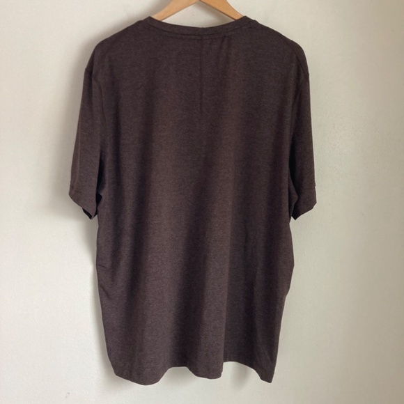 Lululemon men’s T-shirt - Picture 2 of 6